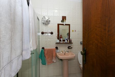 Casa à venda com 115m², 5 quartos e 2 vagas Casa à venda com 115m², 5 quartos e 2 vagasCasa 2 - Banheiro da Suíte