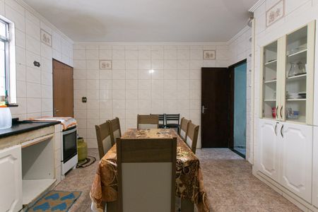 Casa à venda com 115m², 5 quartos e 2 vagas Casa à venda com 115m², 5 quartos e 2 vagasCasa 1 - Cozinha