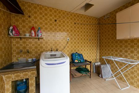 Casa à venda com 115m², 5 quartos e 2 vagas Casa à venda com 115m², 5 quartos e 2 vagasCasa 1 - Área de Serviço