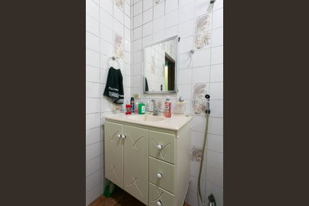 Casa à venda com 115m², 5 quartos e 2 vagas Casa à venda com 115m², 5 quartos e 2 vagasCasa 1 - Banheiro Social