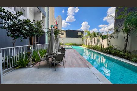 Studio à venda com 27m², 1 quarto e sem vaga Studio à venda com 27m², 1 quarto e sem vagaPiscina