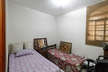 Casa à venda com 180m², 4 quartos e 2 vagas Casa à venda com 180m², 4 quartos e 2 vagasQuarto 1