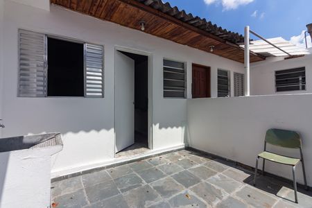 Casa de condomínio para alugar com 40m², 1 quarto e sem vaga Casa de condomínio para alugar com 40m², 1 quarto e sem vagaQuintal