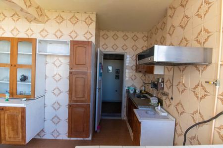 Apartamento à venda com 120m², 3 quartos e sem vaga Apartamento à venda com 120m², 3 quartos e sem vagaCozinha e Área de Serviço