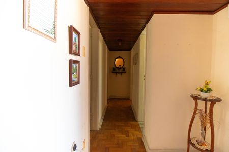 Apartamento à venda com 120m², 3 quartos e sem vaga Apartamento à venda com 120m², 3 quartos e sem vagaCorredor