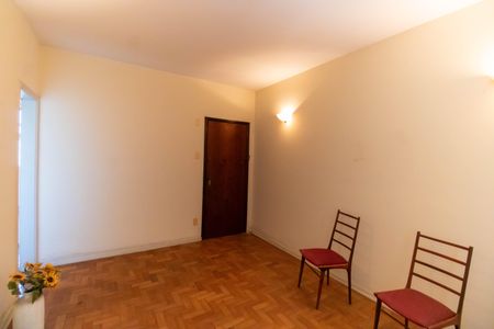 Apartamento à venda com 120m², 3 quartos e sem vaga Apartamento à venda com 120m², 3 quartos e sem vagaSala