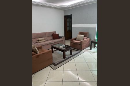 Casa à venda com 196m², 4 quartos e 2 vagasSala