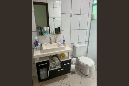 Casa à venda com 196m², 4 quartos e 2 vagasBanheiro
