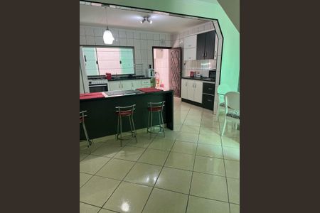 Casa à venda com 196m², 4 quartos e 2 vagasCozinha