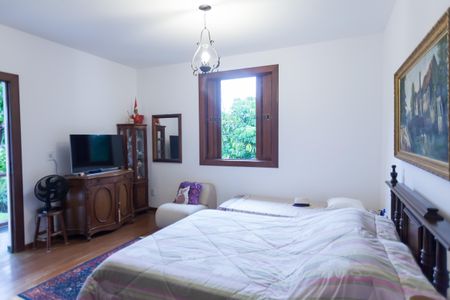 Casa de condomínio para alugar com 2600m², 4 quartos e 6 vagassuite 2