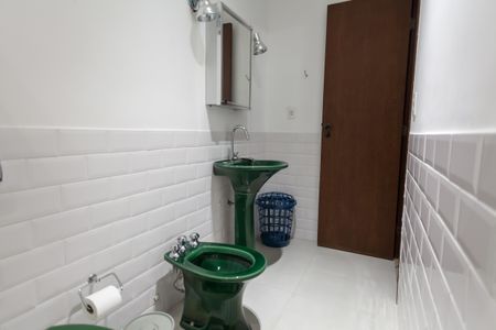 Casa de condomínio para alugar com 2600m², 4 quartos e 6 vagasbanheiro suite 3