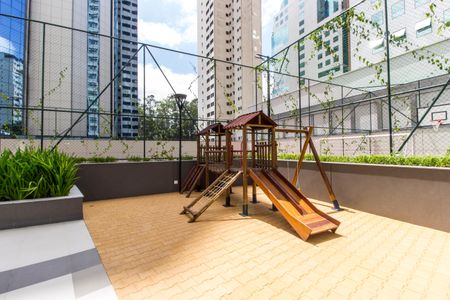 Apartamento à venda com 344m², 3 quartos e 4 vagasÁrea comum - Playground