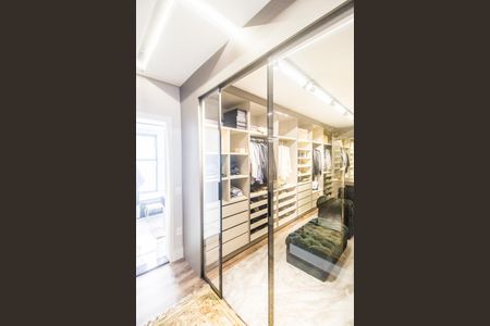 Apartamento à venda com 344m², 3 quartos e 4 vagasCloset da suíte 1