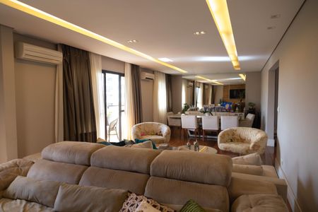 Apartamento para alugar com 169m², 3 quartos e 2 vagasSala