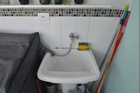 Apartamento à venda com 74m², 2 quartos e 1 vagaÁrea de Serviço