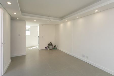 Casa à venda com 109m², 3 quartos e 1 vagaSala