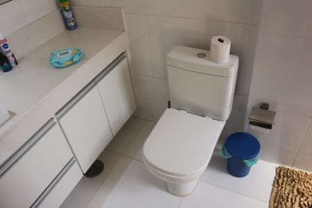Apartamento à venda com 317m², 4 quartos e 3 vagasBanheiro da Suíte 2
