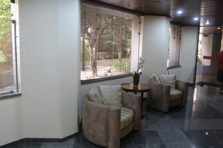 Apartamento à venda com 317m², 4 quartos e 3 vagasHall social