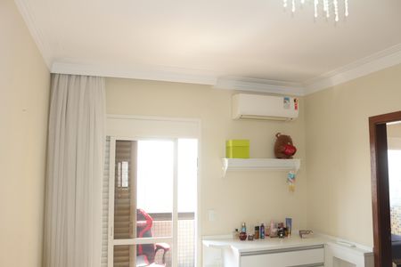 Apartamento à venda com 317m², 4 quartos e 3 vagasQuarto 1