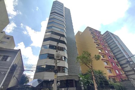 Apartamento à venda com 317m², 4 quartos e 3 vagas Apartamento à venda com 317m², 4 quartos e 3 vagasFachada