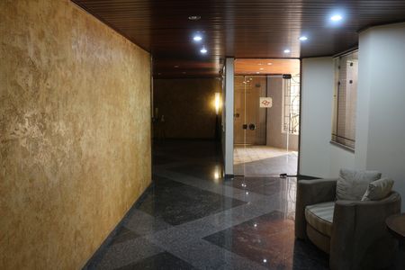 Apartamento à venda com 317m², 4 quartos e 3 vagasHall social