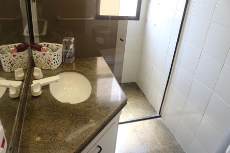 Apartamento à venda com 317m², 4 quartos e 3 vagasBanheiro da Suíte 3