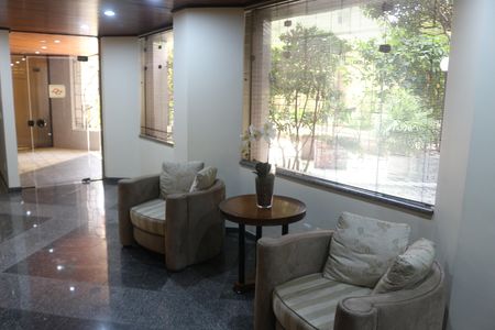 Apartamento à venda com 317m², 4 quartos e 3 vagasHall social