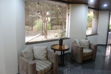 Apartamento à venda com 317m², 4 quartos e 3 vagasHall social