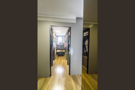 Apartamento à venda com 282m², 3 quartos e 5 vagasCloset da suíte 1