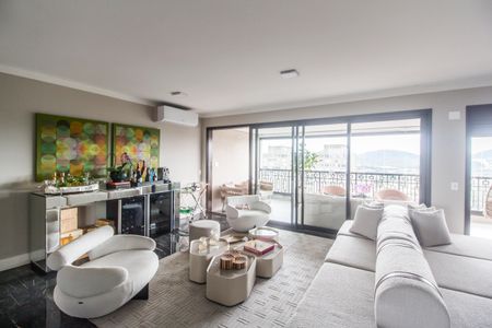 Apartamento à venda com 282m², 3 quartos e 5 vagasSala