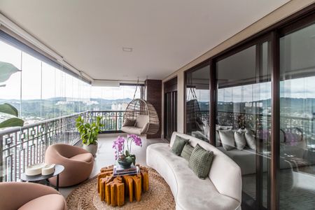 Apartamento à venda com 282m², 3 quartos e 5 vagasVaranda