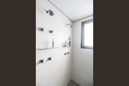 Apartamento à venda com 282m², 3 quartos e 5 vagasBanheiro da Suíte 1