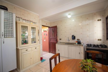 Casa à venda com 150m², 2 quartos e 2 vagas Casa à venda com 150m², 2 quartos e 2 vagasCozinha