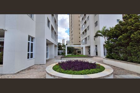 Apartamento para alugar com 64m², 2 quartos e 1 vaga Apartamento para alugar com 64m², 2 quartos e 1 vagaFachada