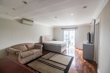 Apartamento à venda com 260m², 4 quartos e 4 vagasSuíte 1