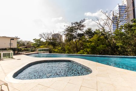 Apartamento à venda com 260m², 4 quartos e 4 vagasPiscina