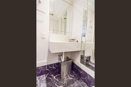 Apartamento à venda com 260m², 4 quartos e 4 vagasLavabo