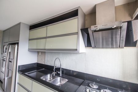 Apartamento à venda com 260m², 4 quartos e 4 vagasCozinha