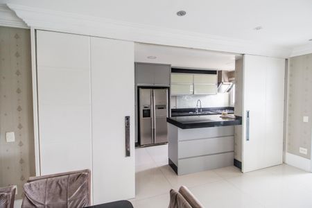 Apartamento à venda com 260m², 4 quartos e 4 vagasCozinha