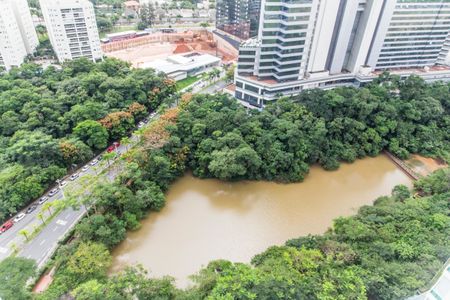 Apartamento à venda com 260m², 4 quartos e 4 vagasVista da Suíte 1