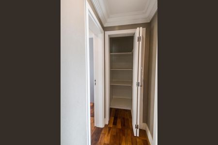 Apartamento à venda com 260m², 4 quartos e 4 vagasBanheiro da Suíte 3