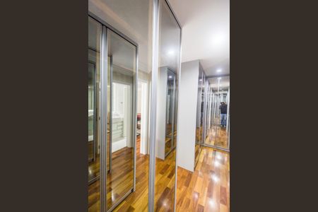 Apartamento à venda com 260m², 4 quartos e 4 vagasCloset da Suíte 1