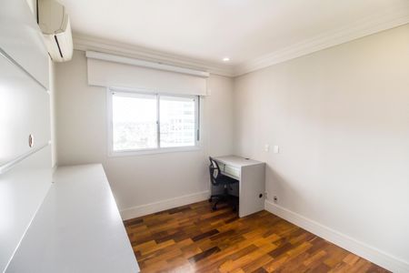 Apartamento à venda com 260m², 4 quartos e 4 vagasSuíte 3