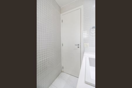 Apartamento à venda com 260m², 4 quartos e 4 vagasBanheiro da Suíte 3