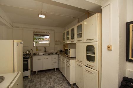 Casa à venda com 150m², 2 quartos e 3 vagas Casa à venda com 150m², 2 quartos e 3 vagasCasa 2 - Cozinha