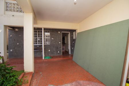 Casa à venda com 150m², 2 quartos e 3 vagas Casa à venda com 150m², 2 quartos e 3 vagasGaragem