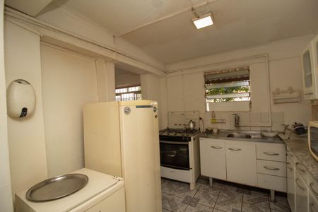 Casa à venda com 150m², 2 quartos e 3 vagas Casa à venda com 150m², 2 quartos e 3 vagasCasa 2 - Cozinha