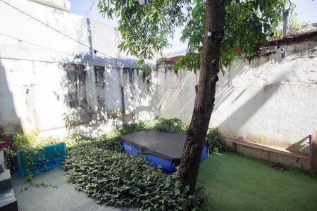 Casa à venda com 150m², 2 quartos e 3 vagas Casa à venda com 150m², 2 quartos e 3 vagasQuintal