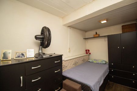 Casa à venda com 150m², 2 quartos e 3 vagas Casa à venda com 150m², 2 quartos e 3 vagasCasa 2 - Quarto