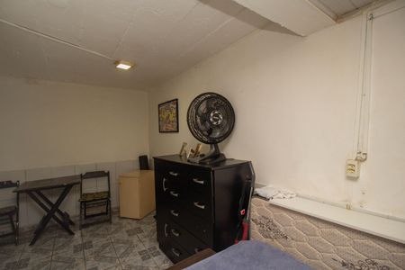 Casa à venda com 150m², 2 quartos e 3 vagas Casa à venda com 150m², 2 quartos e 3 vagasCasa 2 - Quarto